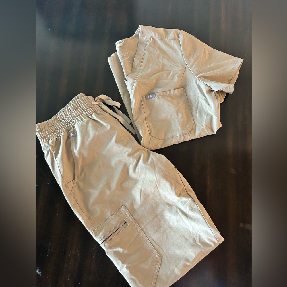 Figs scrub set - high waisted joggers and top